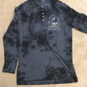 Affliction long sleeve button crew never worn XL